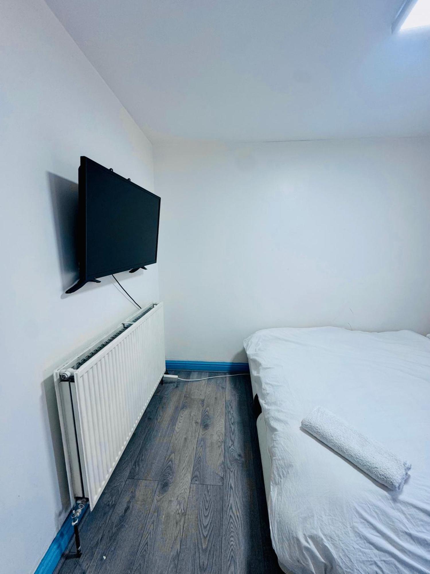 Unique Private Rooms Bolton Exteriör bild