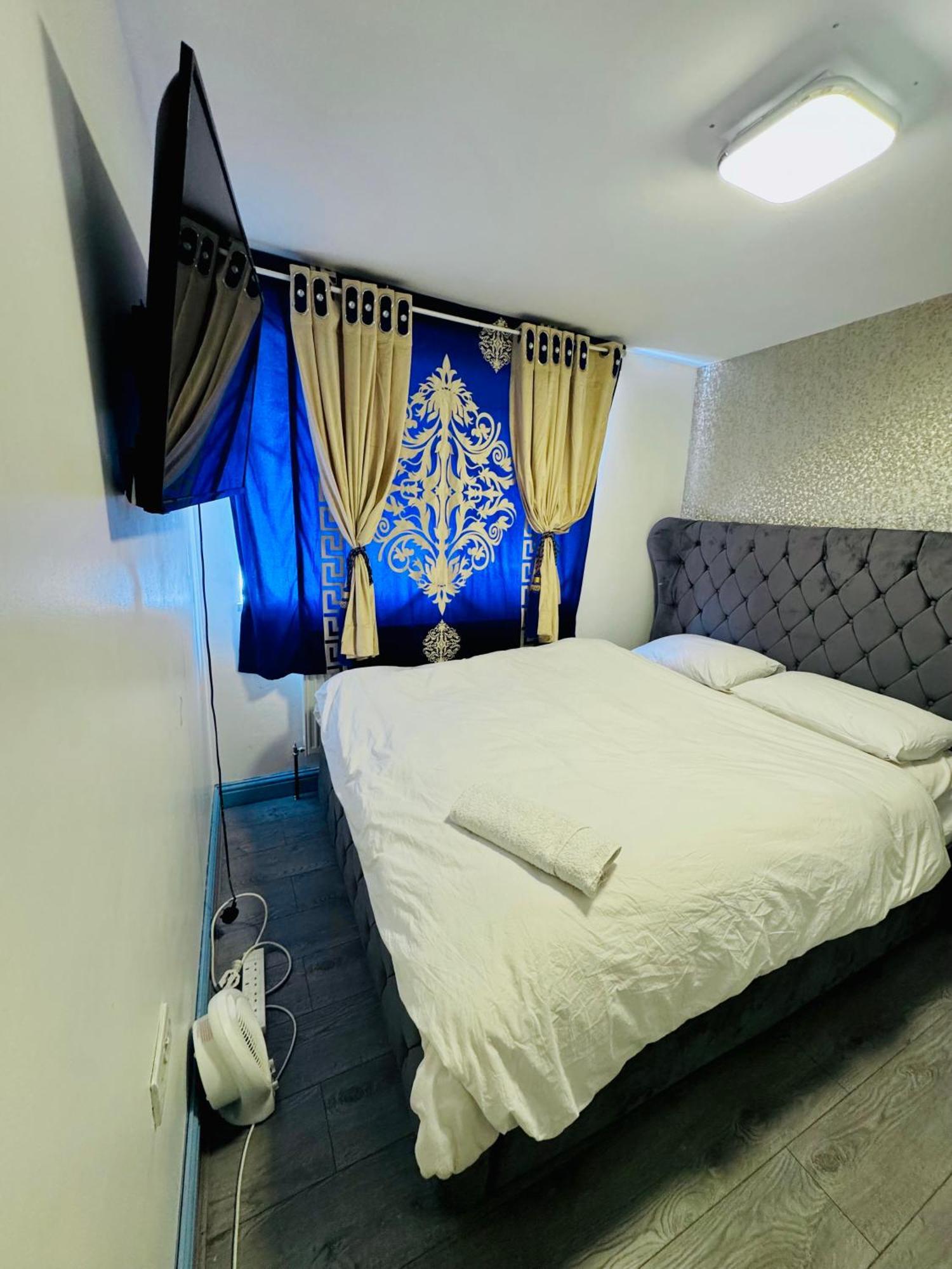 Unique Private Rooms Bolton Exteriör bild