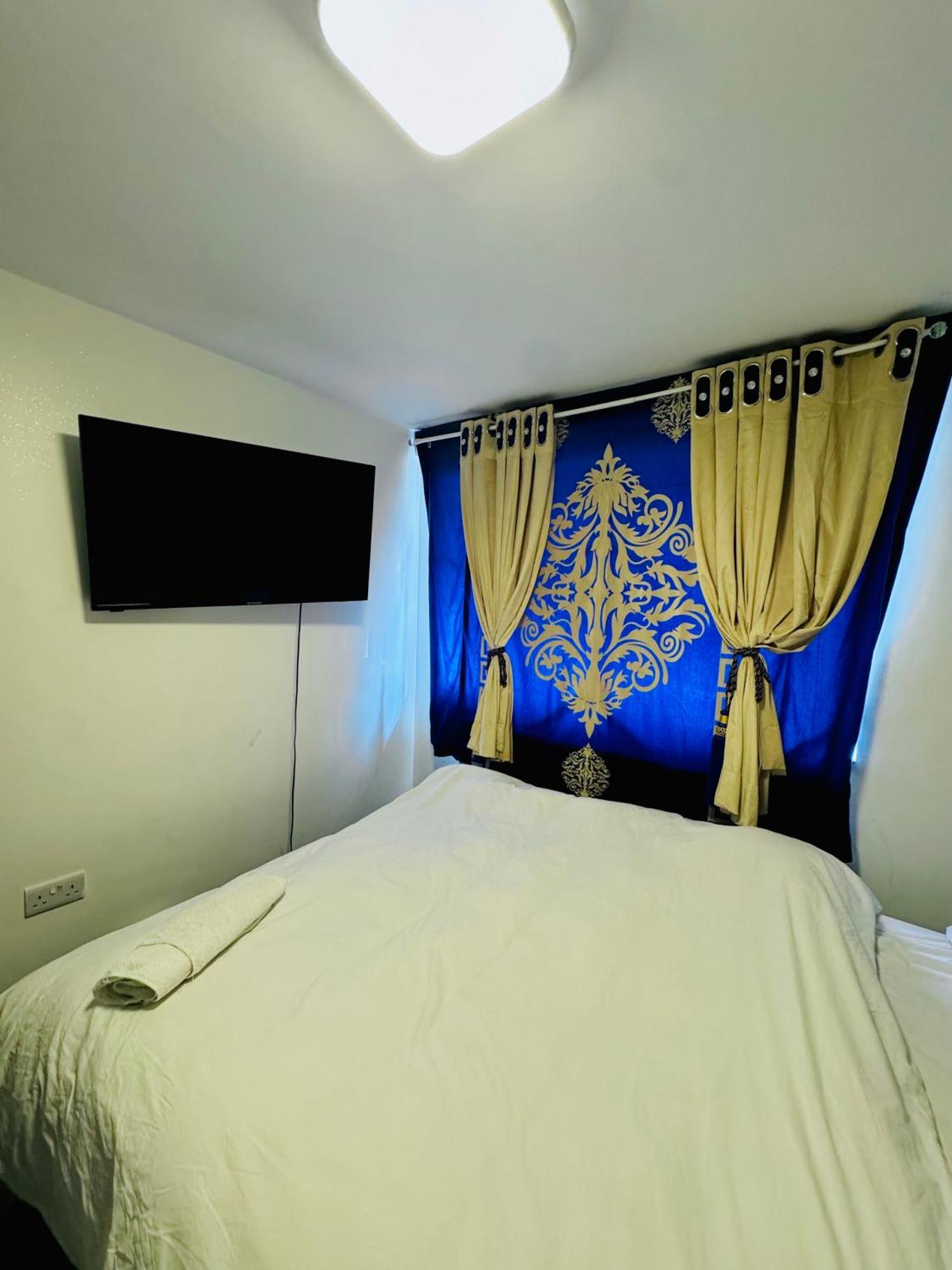 Unique Private Rooms Bolton Exteriör bild