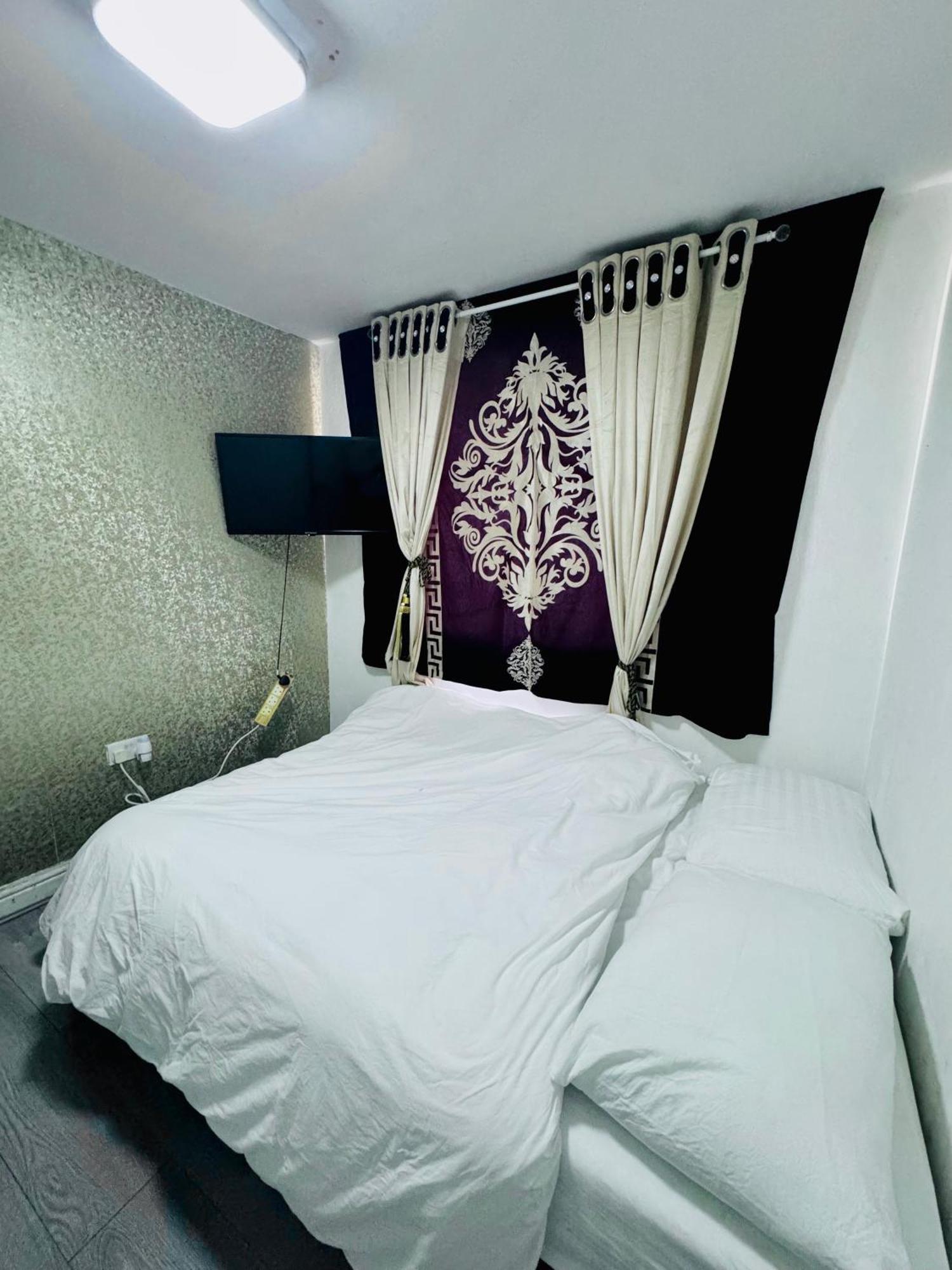 Unique Private Rooms Bolton Exteriör bild